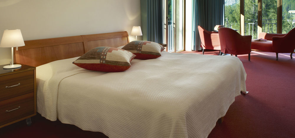 Hotel Saratz 폰트레시나 외부 사진
